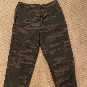 Sanctuary Cotton Camo Pants Size Small